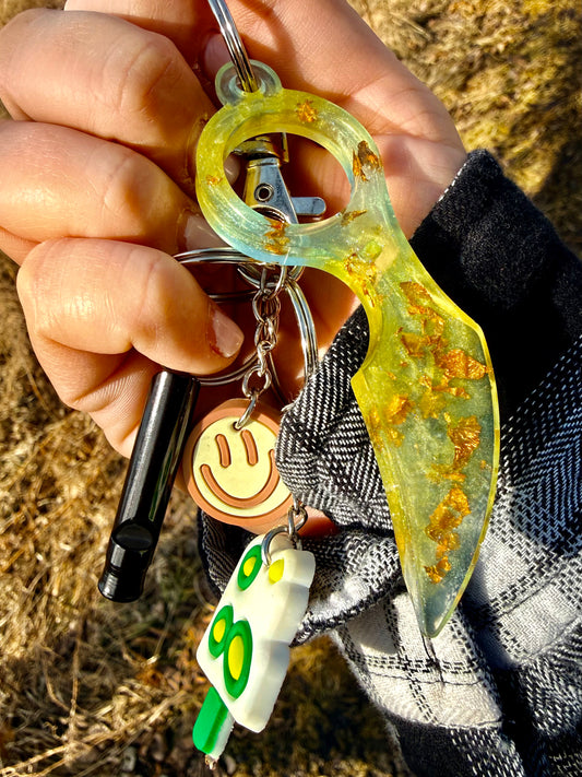 ✨ Golden Veil Resin Keychain ✨